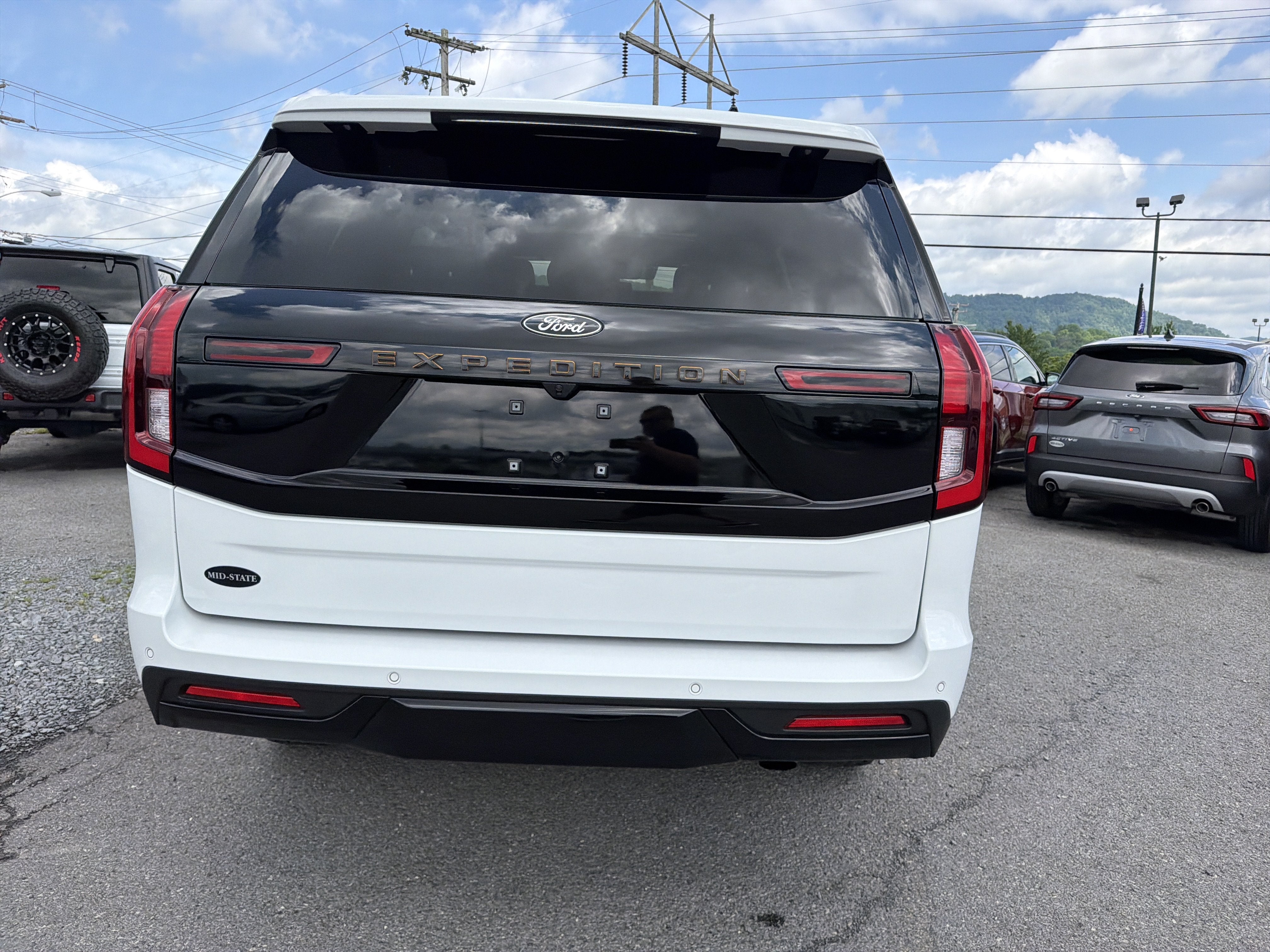 2025 Ford Expedition — detail view