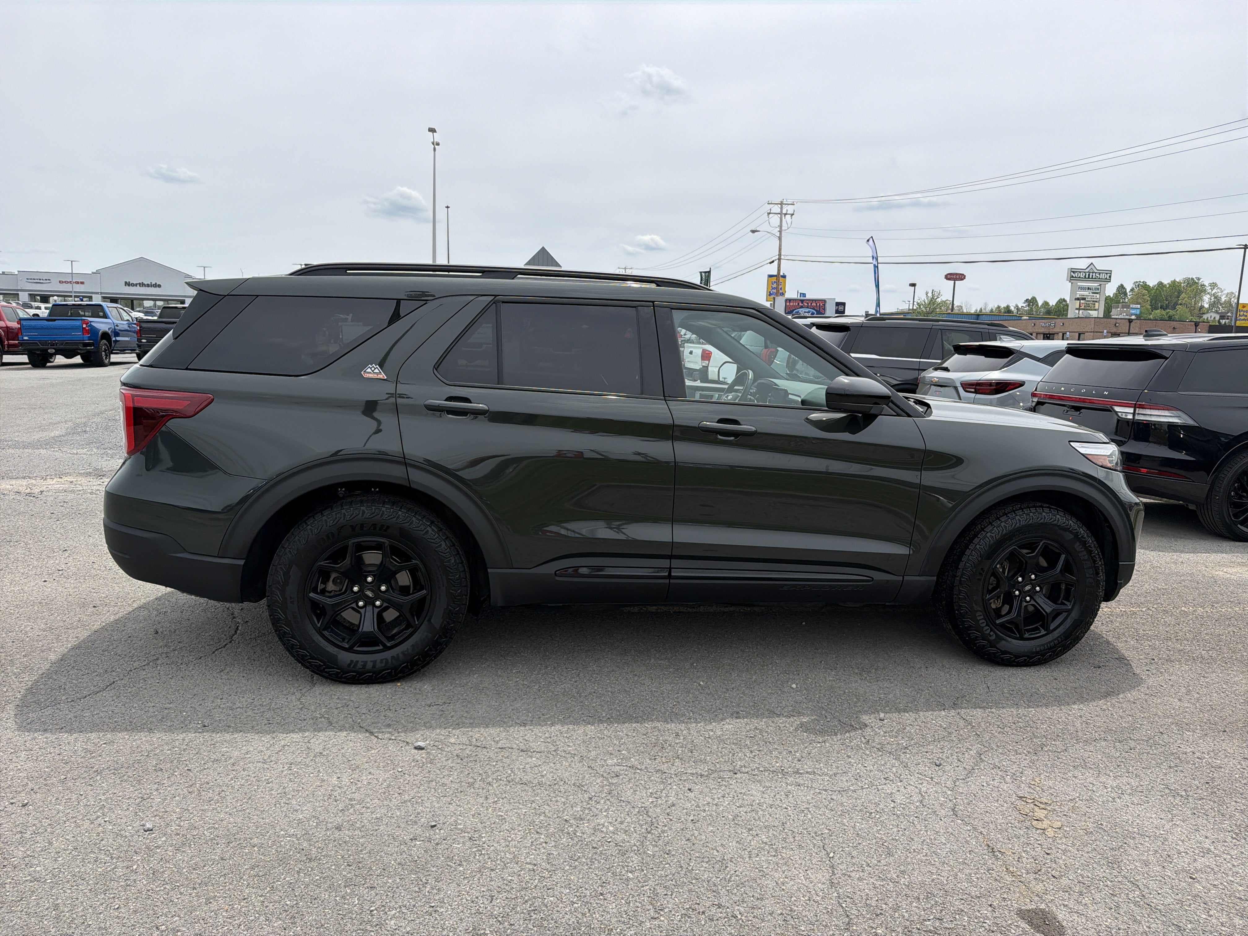 2023 Ford Explorer — detail view